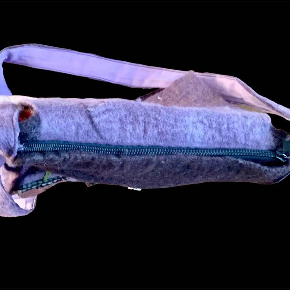 Artisan Felted Sheepswool Adorable Purse, 12 X 11.5”. - Picture 6 of 6